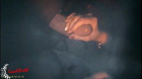 GLORY HOLE - NAMORADA TRANSANDO E SE DIVERTINDO COM ESTRANHOS