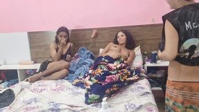gravida observa marido fodendo cu das amigas.