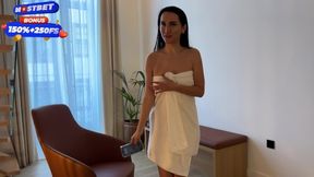 Stepmom Accidentally Sent Her Naked Photos To Her Stepson And Fucked Him