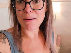 Tattoed Amateur Webcam Girl Hot Dildo Action Masturbation