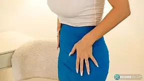 Sexy Milf Deep-fingers Her Beautiful Pussy - Sadie Rose