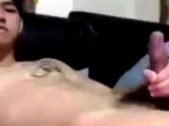 asian twink jerking off on bed on cam (1'12'')