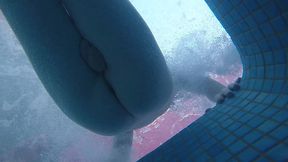 amateur pale skin redhead guy with hot smooth bum caught playing underwater in a public jacuzzi with a twink and then exposing his hairless ass alone - full version