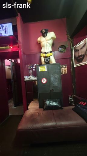 Sls-frank in Gay Kino Frankfurt Am Main Im Sling. Show Yourself Me.