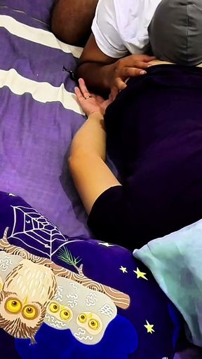 Panti pijat sensual sama gadis seksi dengan rok mini kebaya lagi asik pijat   Clip 1