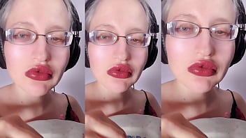 ASMR Blueberry Eating - Lipstick Fetish, ASMR, Eyeglasses, Giantess