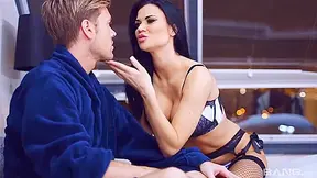 Jasmine Jae In Gets The Load She Craves