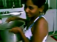 Sexo en la cocina INDIA