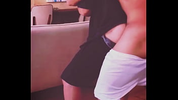 Compa&ntilde_ero de cuarto me folla a pelo despues de unos tragos