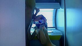 Sex lovers cum in the solarium