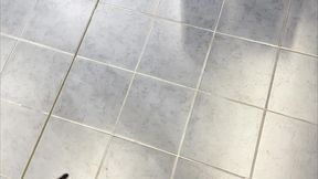 les defis du mardi on ma defie de me goder dans une cabine d essayage alors c ...