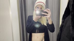 les defis du mardi on ma defie de me goder dans une cabine d essayage alors c ...