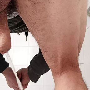 can you suck my hairy balls when I pee?