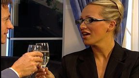 geschaftspartner gefickt um deal zu bekommen - mandy bright