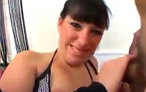 Mae, serveuse au Cap d'Agde, baisee en trio, PORNO & video porno gratuit