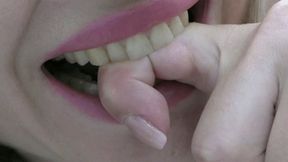 You start biting your arms up MP4 HD 720p