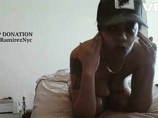 DIKE LESBO GIVES ORAL JOB-JOB HAT ON COSPLAY