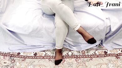 دوست د-ح-/ت-ز-موآوردم حونه بکنمش م-/ا-م-/ا-ن-ش هی زنگ میزنه و میفهمه میکنمش دوبار آبمو آورد