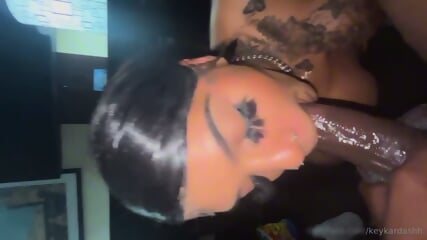 Pretty Ebony TS KeyKardashh Loves Sucking BBC