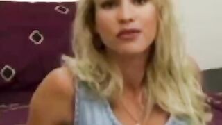 Amateur hoe with long hooters plays with her cunt solo