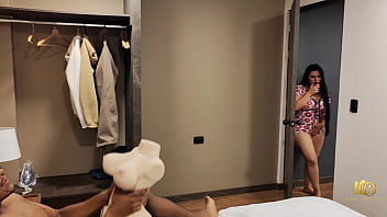 Rioc enga&ntilde_a a su esposa, con una mejor amante que ella(Antonella).