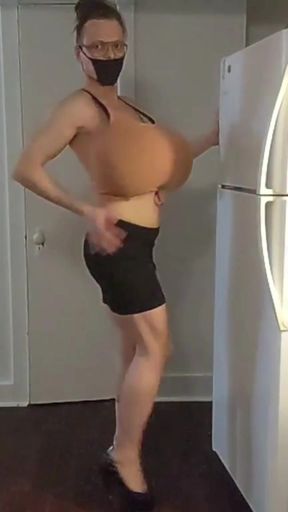 Shanneltrav - Sexy Body Rolling