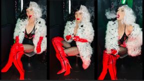 Cruella smokes marlboro 100 With holder