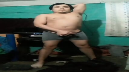 Jesus en boxer jalandose el pene avienta semen 24