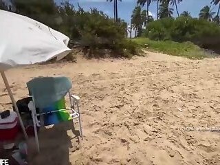 Cuckold couple, Kriss hotwife goes to the beach and invites the director from Bahia, see what we