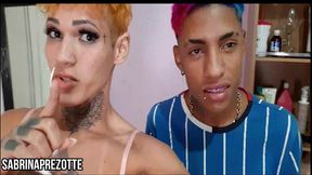 chamei o garoto do twitter para me fuder, sabrina prezotte sendo passiva e jorrando leite