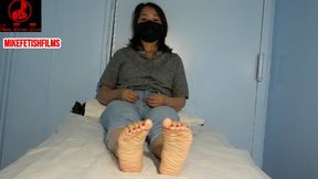 MASSAGE PARLOR WRINKLED SOLES SHOW