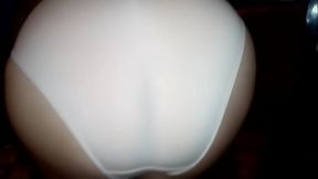 En calzon blanco mi culona