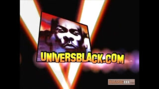 白人ゲイは、激しいアナルファックと射精の前に、巨大なBBCをだらしないフェラチオで崇拝します