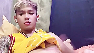 Japanese Tatted Fellow Masturbating His Beef whistle Until He Shoots a load