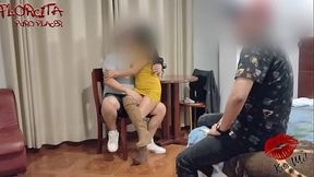 trio con dos amigos y me  llenan su leche ( Video Completo Sin Censura en Xred )