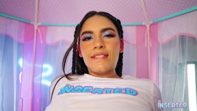 Isa Makes Her Pussy Twirl