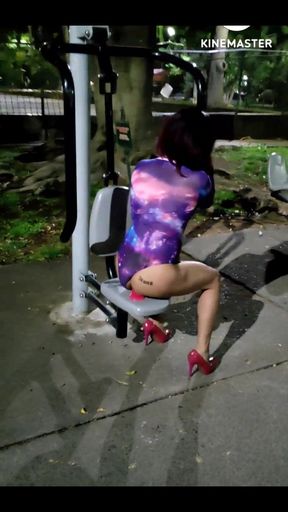 Sissy Dildoing Her Ass in the Park to Be Fucked Right There