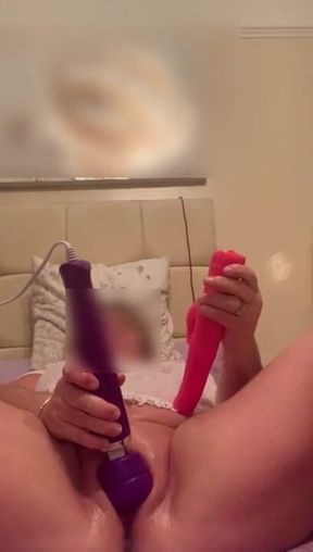 Julie Cunningham wanking on webcam climax