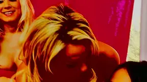 They know how to spice up a girls night: Orgy for fun