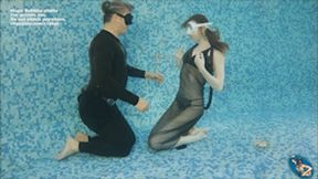 Rina and Aoro First training session underwater 720