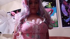 Little Miss Cupcake Sucks a Juicy Cock