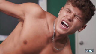 Blowjob, Abspritzen, Handjob, Ungeschützter Sex, Lecken, Schwänze, Kondom &#8211; Teenager Joey Mills und Drake Von, großer Schwanz im Arsch gefickt