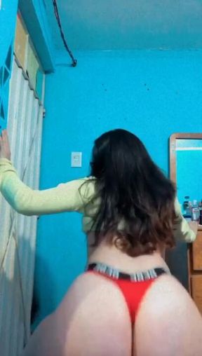 Bailando desnuda