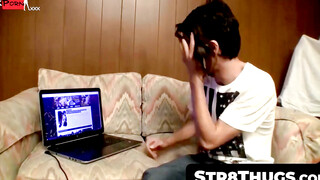 Str8Thugs.com - Fit Devin's post-guitar play cum load jerk off session as a self-rewa