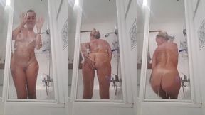 23 contre la vitre je m excite !contre la vitre je me frotte, ca glisse, mmmhh...