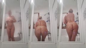 23 contre la vitre je m excite !contre la vitre je me frotte, ca glisse, mmmhh...