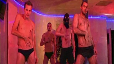 gang bang orgia in sauna