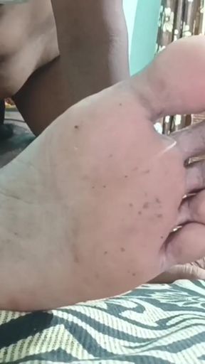 Hot desi indian hema aunty doing bowlojob and faking with hor students stepfather in outdoor house   Clip 2