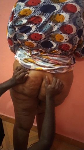 Desi Hot Ice Cream Fully Loaded on Pussy