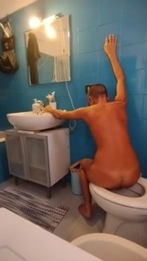 Anal douching &amp; clit masturbation. Pushing out my asshole full of water. Orgasm on the toilet.